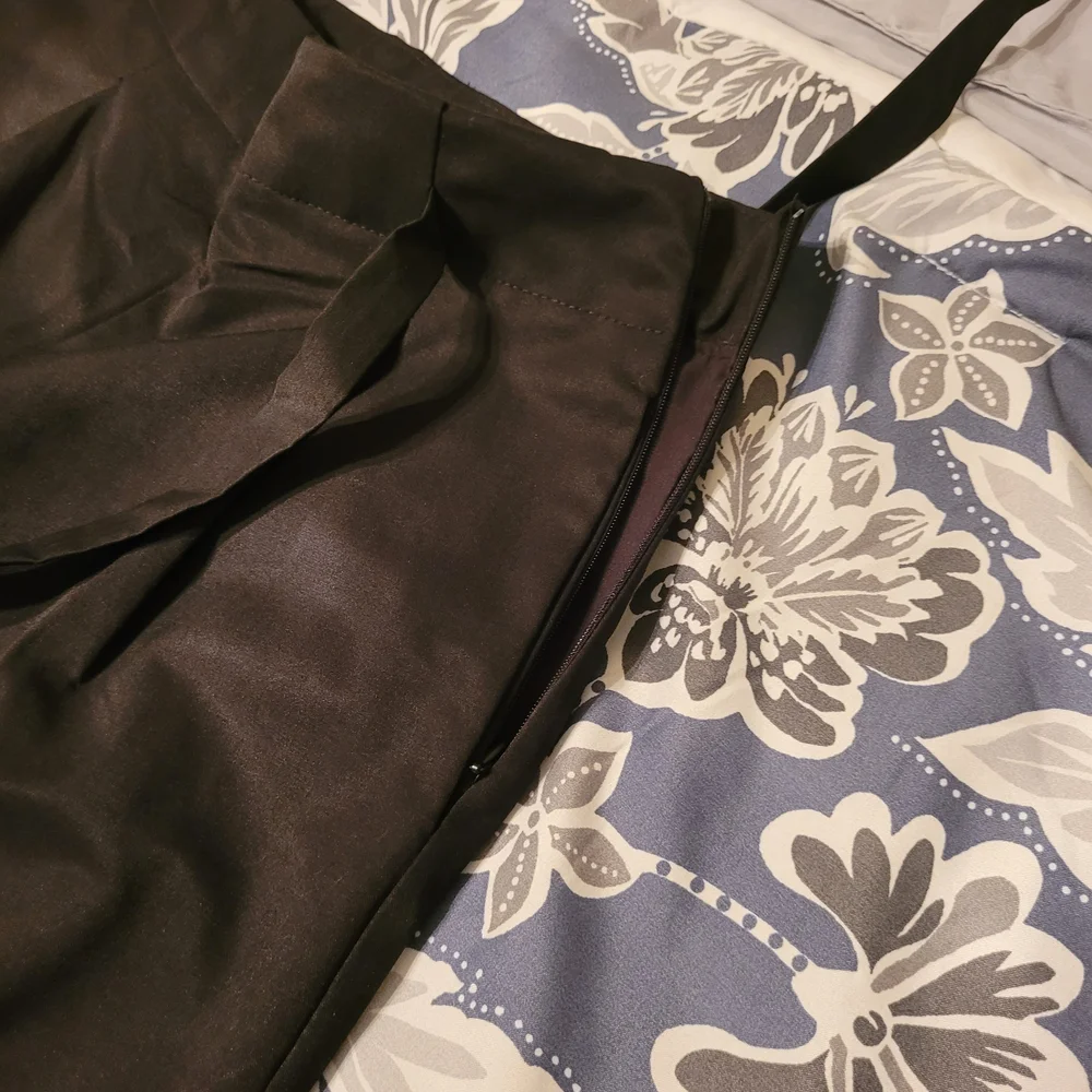 Christian Dior Black Women's Pants & Vest Set w/pin - Picture 4 of 4